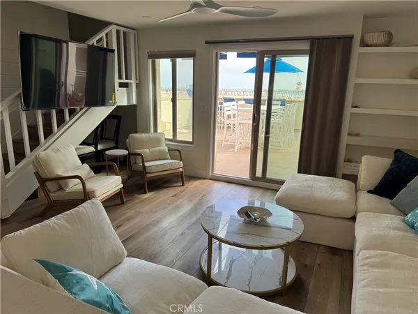 $8,500 | 711 Pacific Coast Highway, Unit 330, Huntington Beach, CA 92648