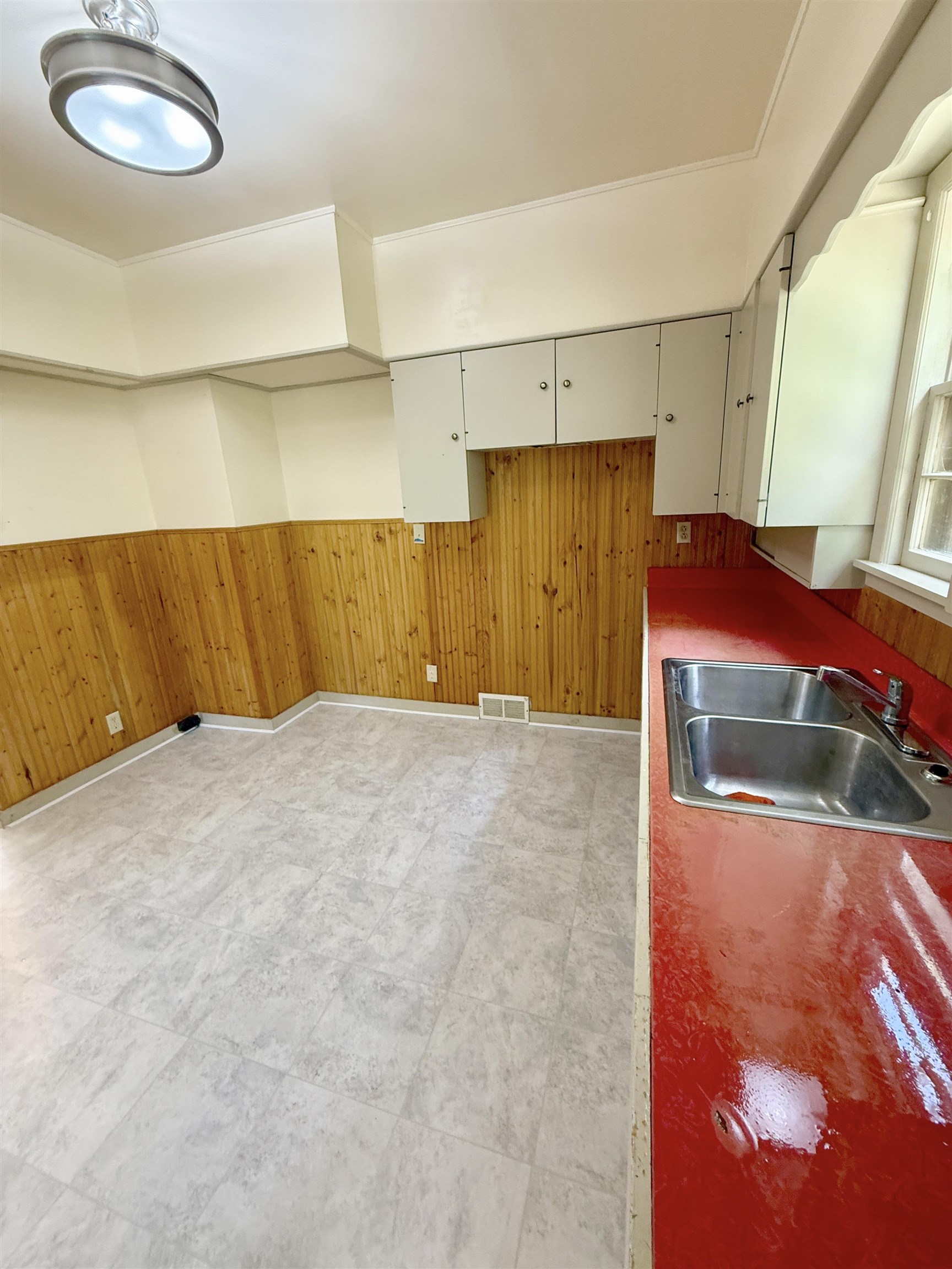 1024 Heights Street Niagara, WI 54151 - Photo 17 of 29