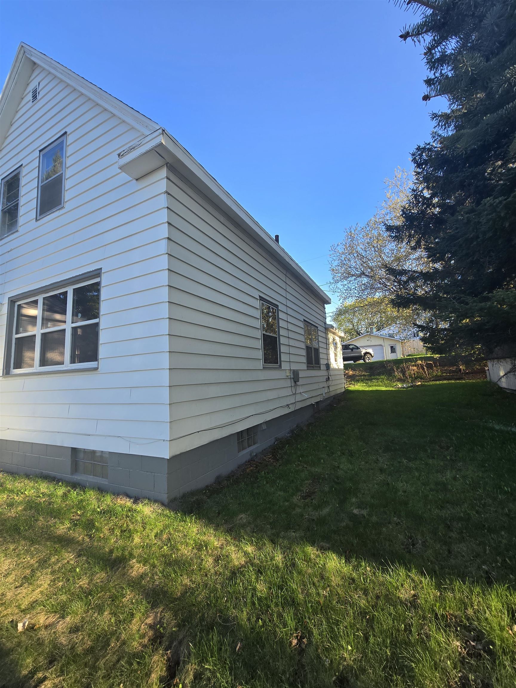 1024 Heights Street Niagara, WI 54151 - Photo 10 of 29