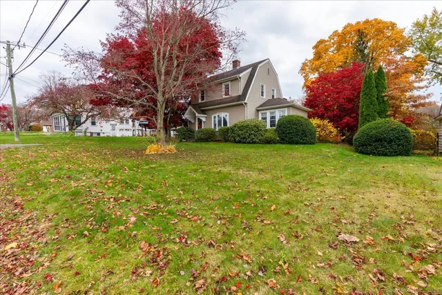 $250,000 | 5 Spier Avenue, Enfield, CT 06082