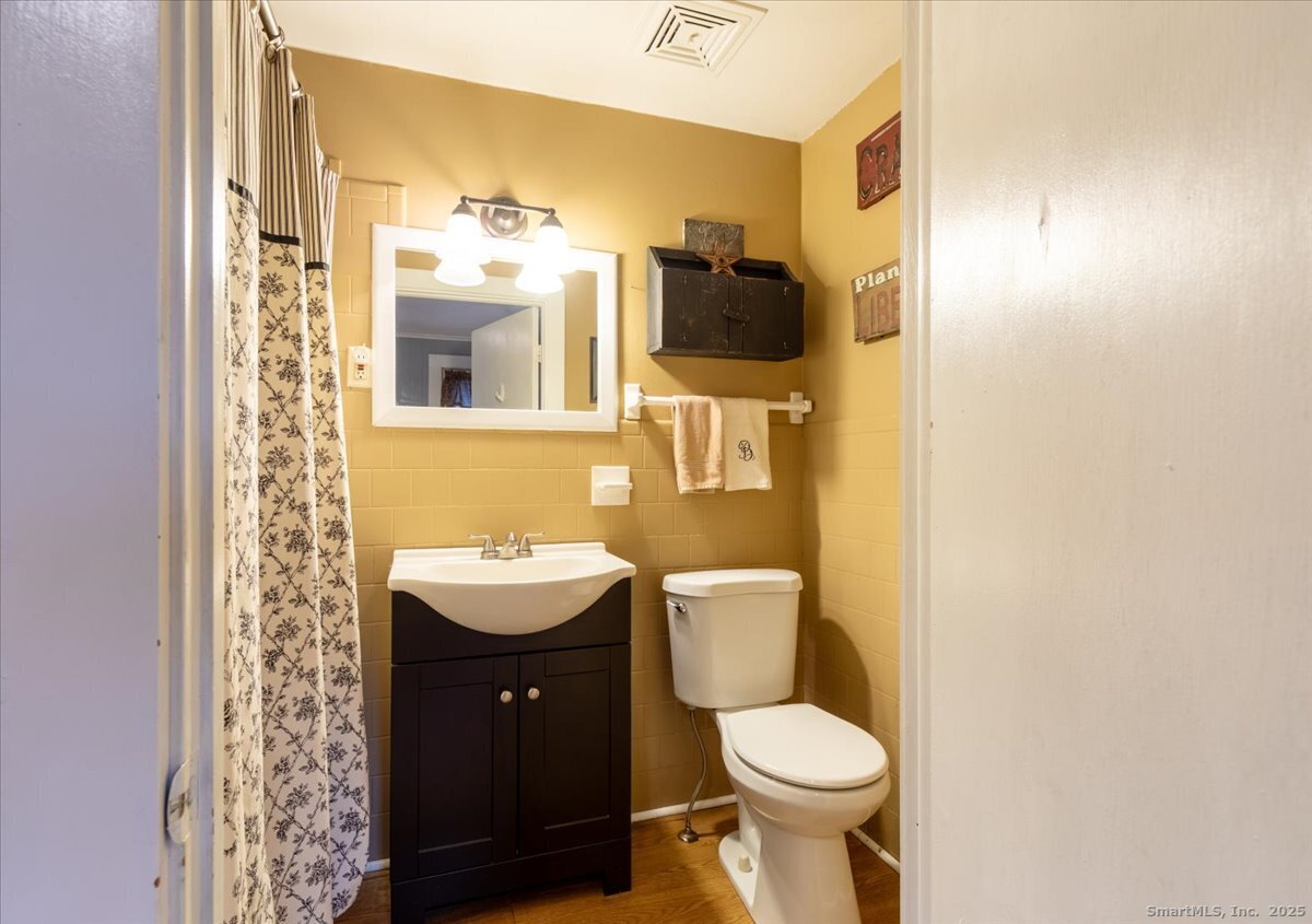 5 Spier Avenue Enfield, CT 06082 - Photo 9 of 29