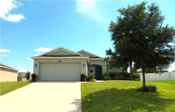 $2,300 | 5727 Rutherford Road, Mount Dora, FL 32757