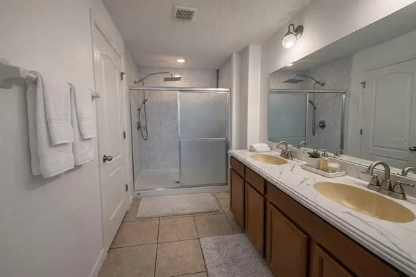 $2,500 | 5727 Rutherford Road, Mount Dora, FL 32757