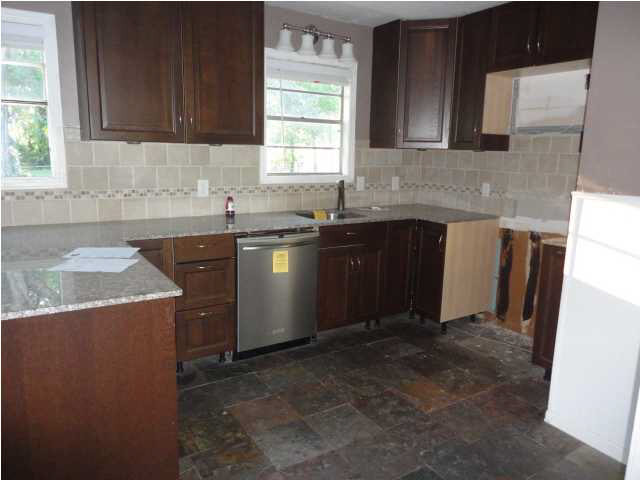 203 North Fox Hall Road Pearl, MS 39208 - Photo 2 of 8 Kitchen
