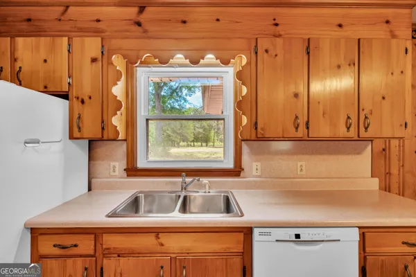 $299,999 | 242 Lake Joy Road, Perry, GA 31069