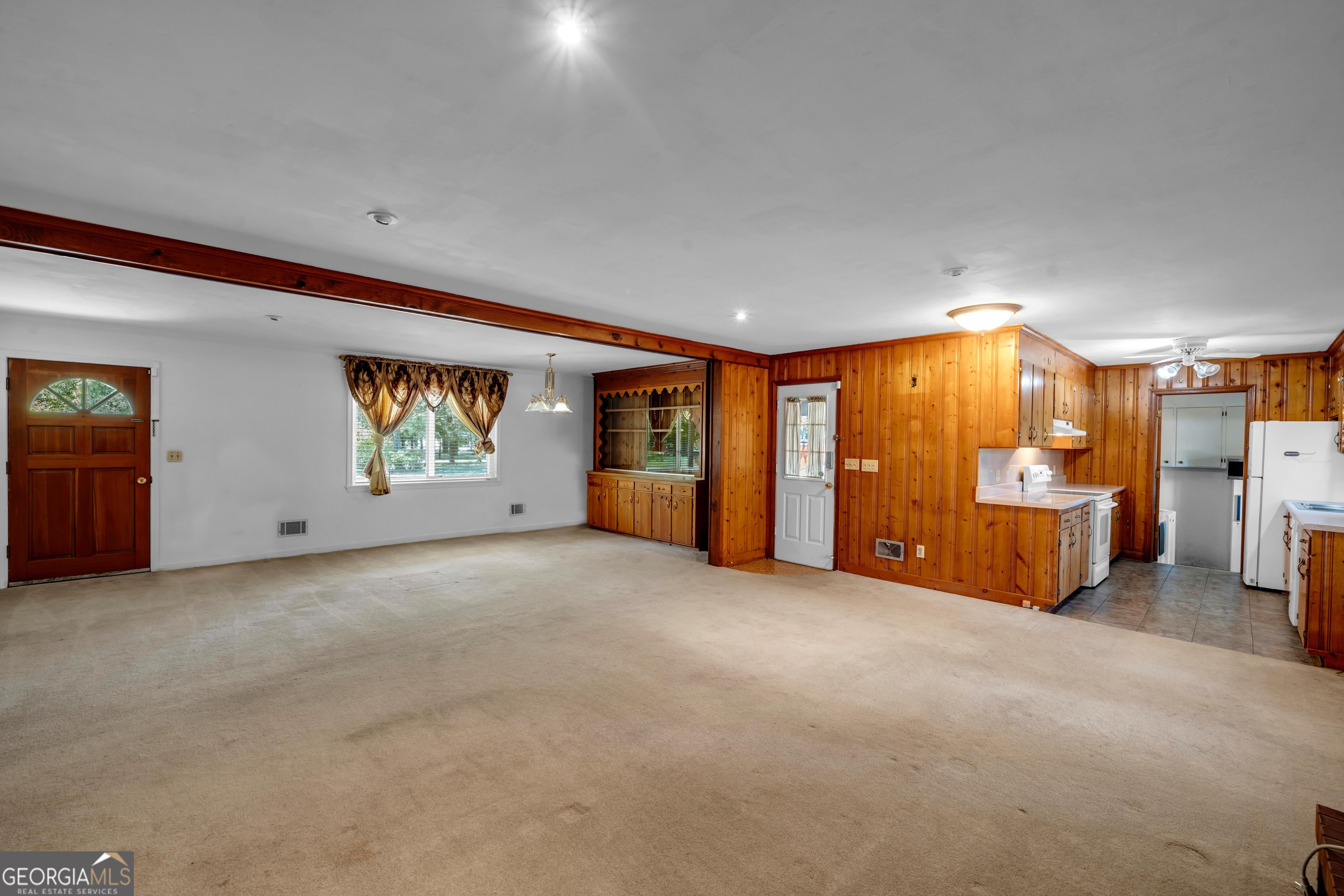 242 Lake Joy Road Perry, GA 31069 - Photo 8 of 74