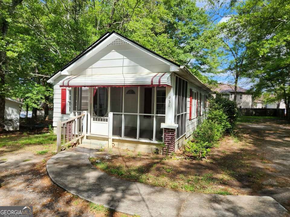 631 Davis Avenue Toccoa, GA 30577 - Photo 1 of 10