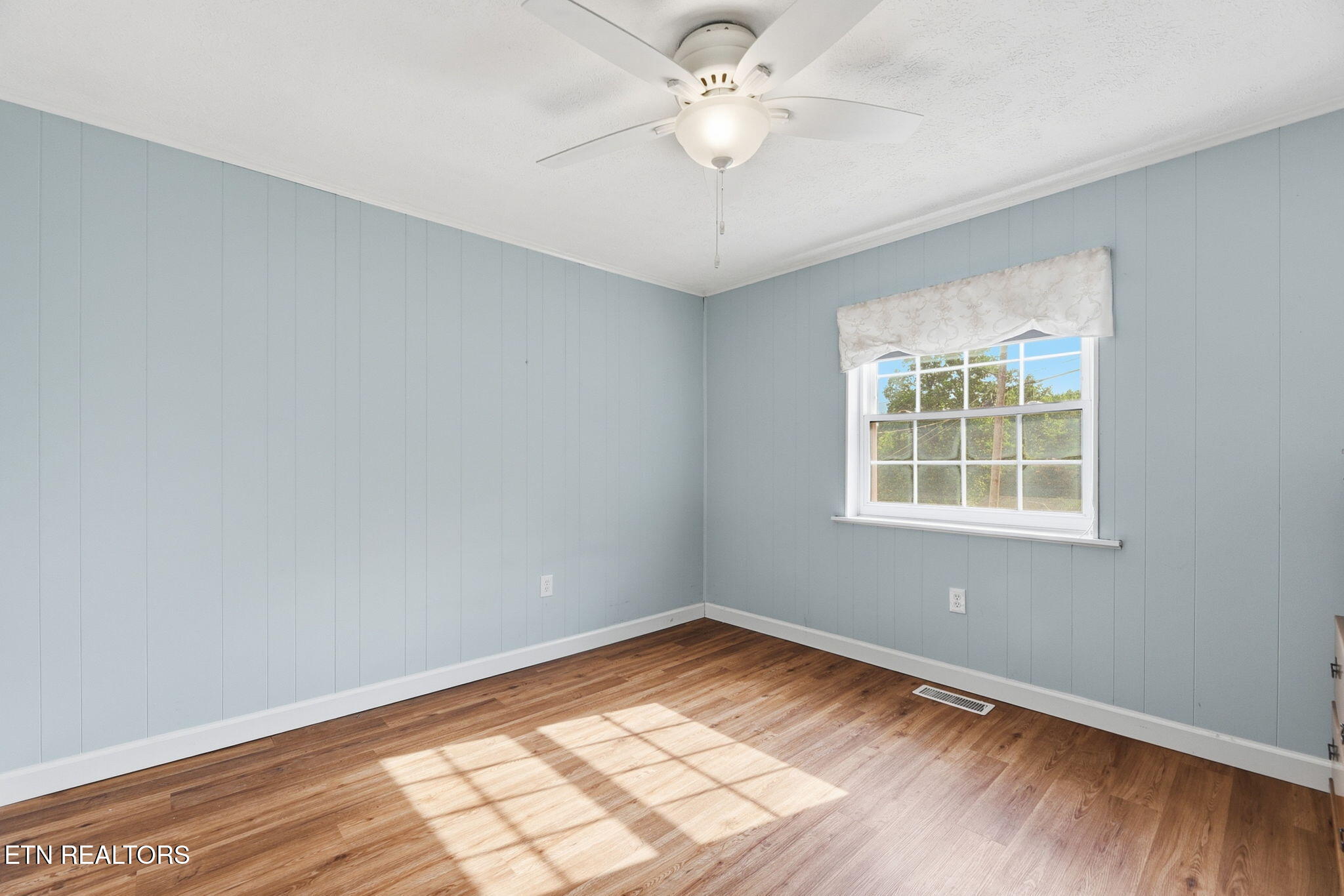 50 Outer Drive Oak Ridge, TN 37830 - Photo 17 of 33 17-web-or-mls-Outer50 (22)