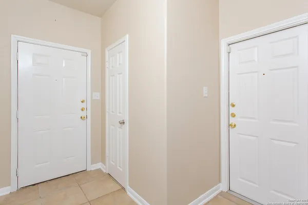 $1,475 | 1402 Dry Eagle, San Antonio, TX 78245