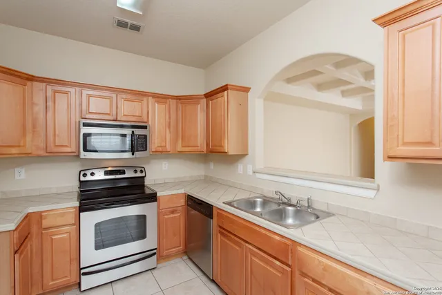 $1,500 | 1402 Dry Eagle, San Antonio, TX 78245