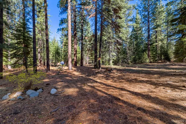 $899,000 | 1259 Bonanza Avenue, South Lake Tahoe, CA 96150