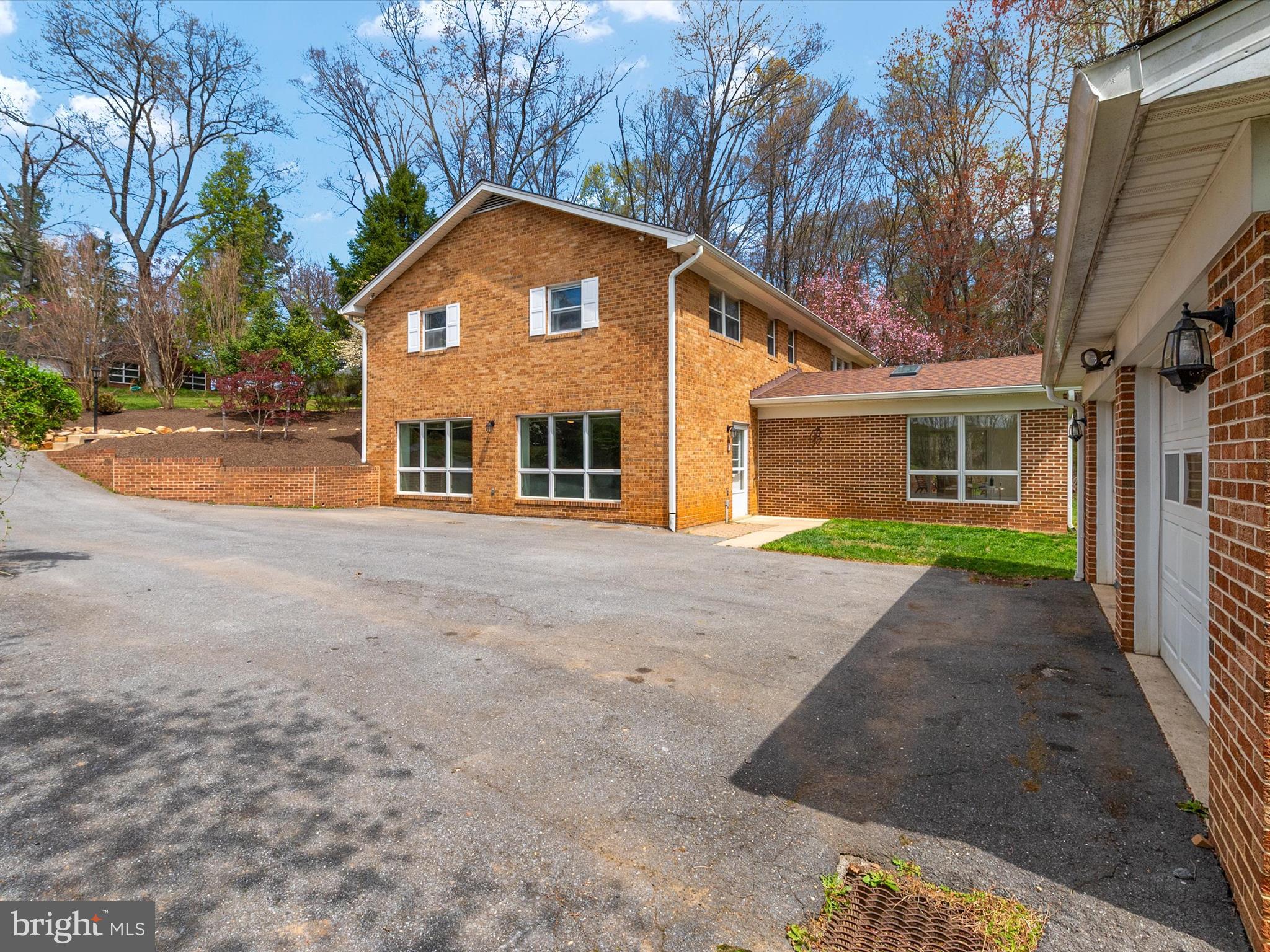 5345 Green Bridge Road Dayton, MD 21036 - Photo 6 of 68 Side View