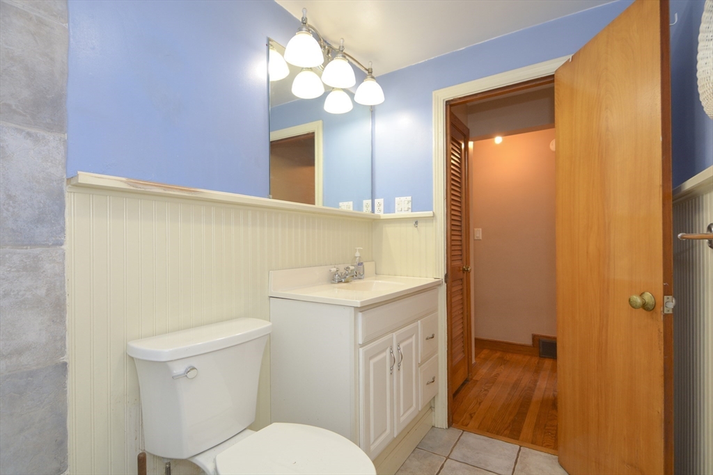 8 Clearwater Road Peabody, MA 01960 - Photo 16 of 33 Gallery Image 16
