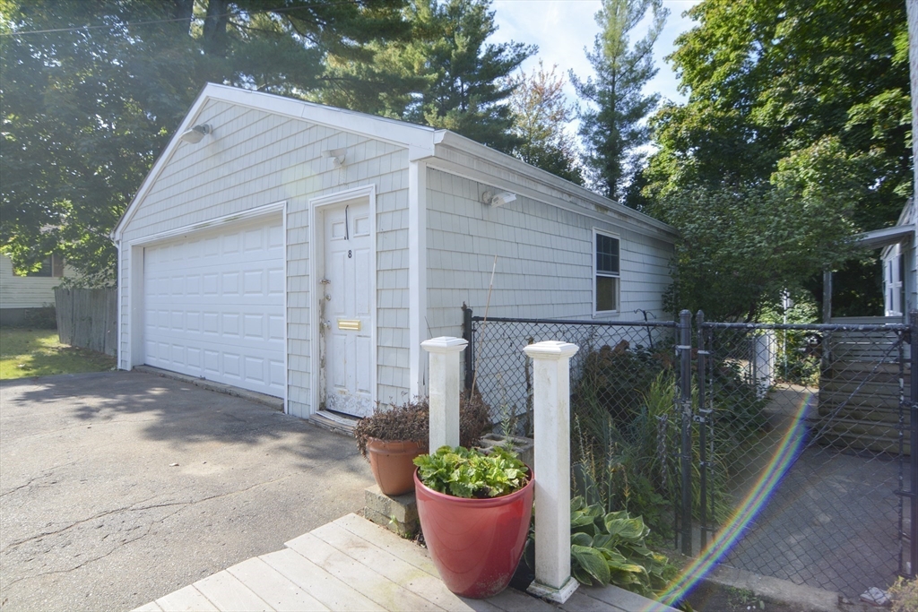 8 Clearwater Road Peabody, MA 01960 - Photo 2 of 33 Gallery Image 2