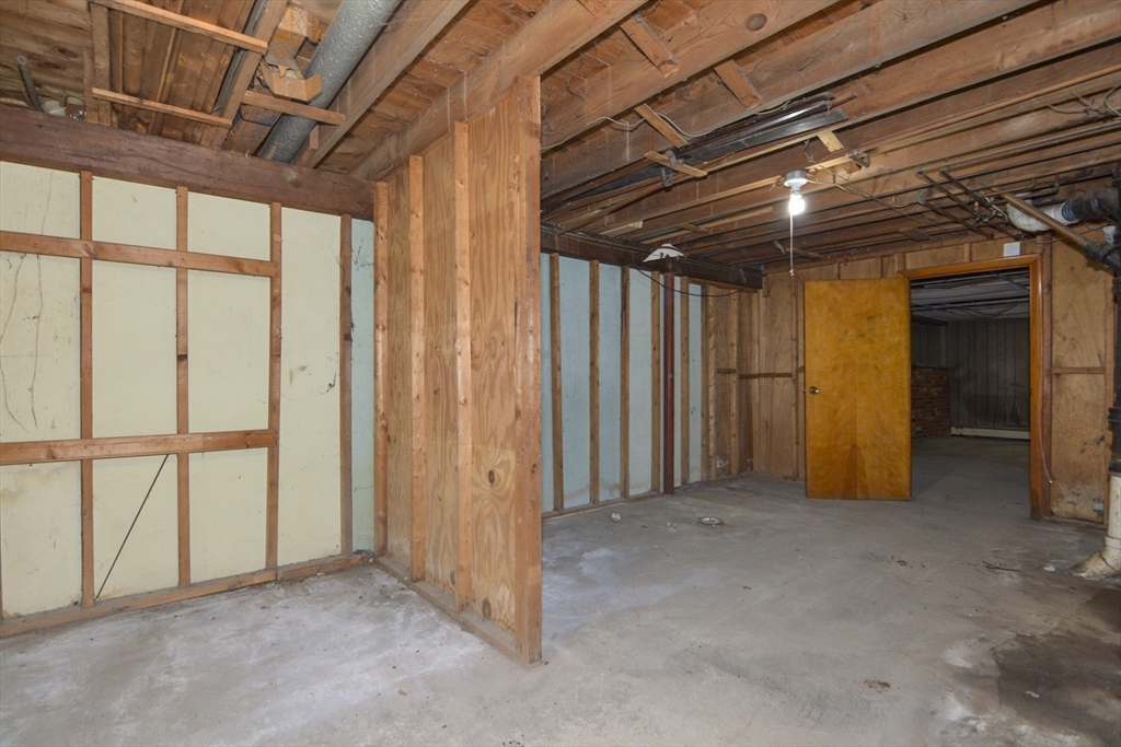 8 Clearwater Road Peabody, MA 01960 - Photo 26 of 33 Gallery Image 26