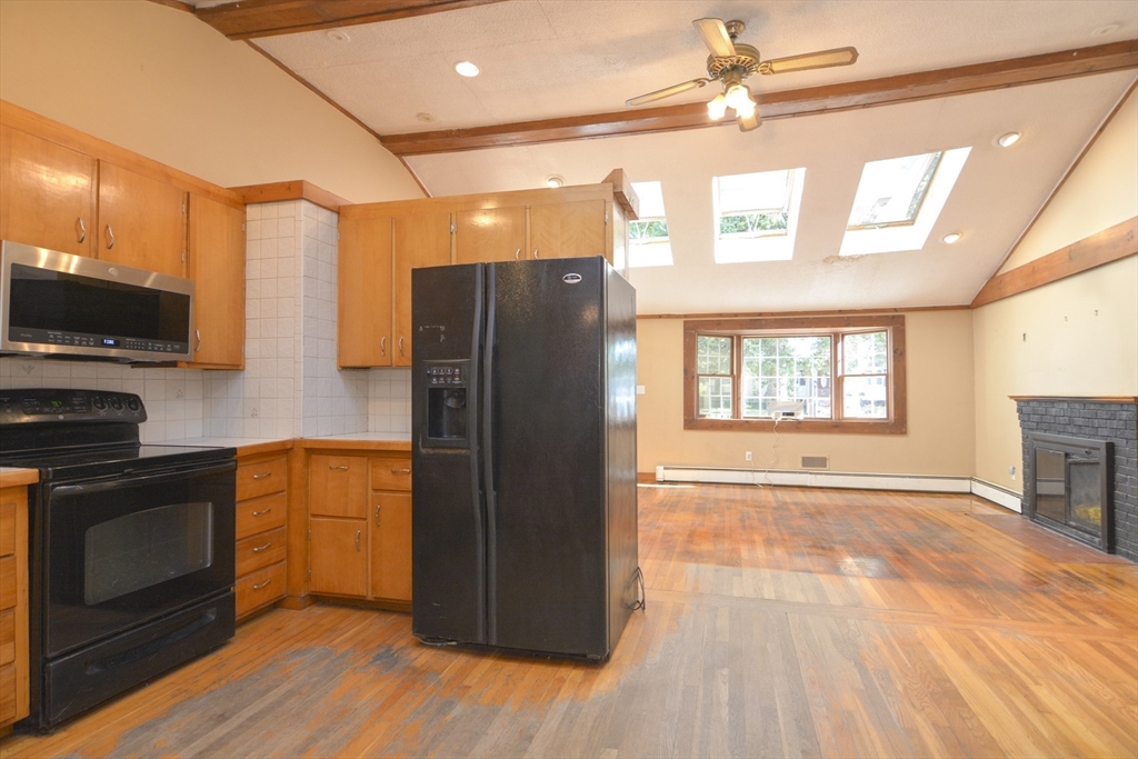 8 Clearwater Road Peabody, MA 01960 - Photo 9 of 33 Gallery Image 9