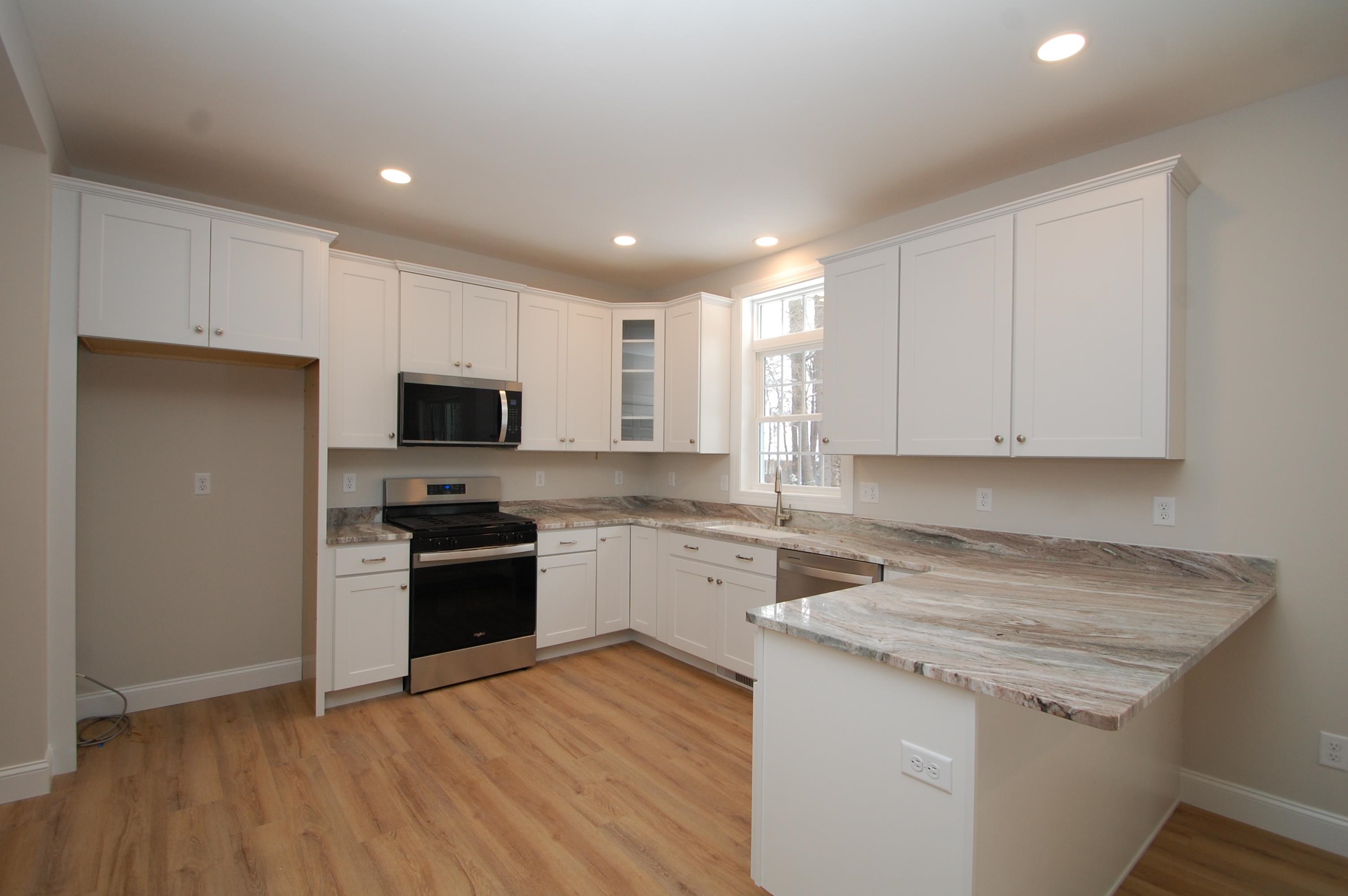 21 Reeds Ferry Way Merrimack, NH 03054 - Photo 2 of 15