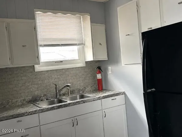 $1,050 | 910 Decker Street, Unit 1, Archbald, PA 18403