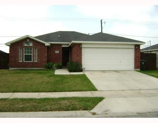 $1,300 | 6705 Kodiak Drive, Corpus Christi, TX 78414