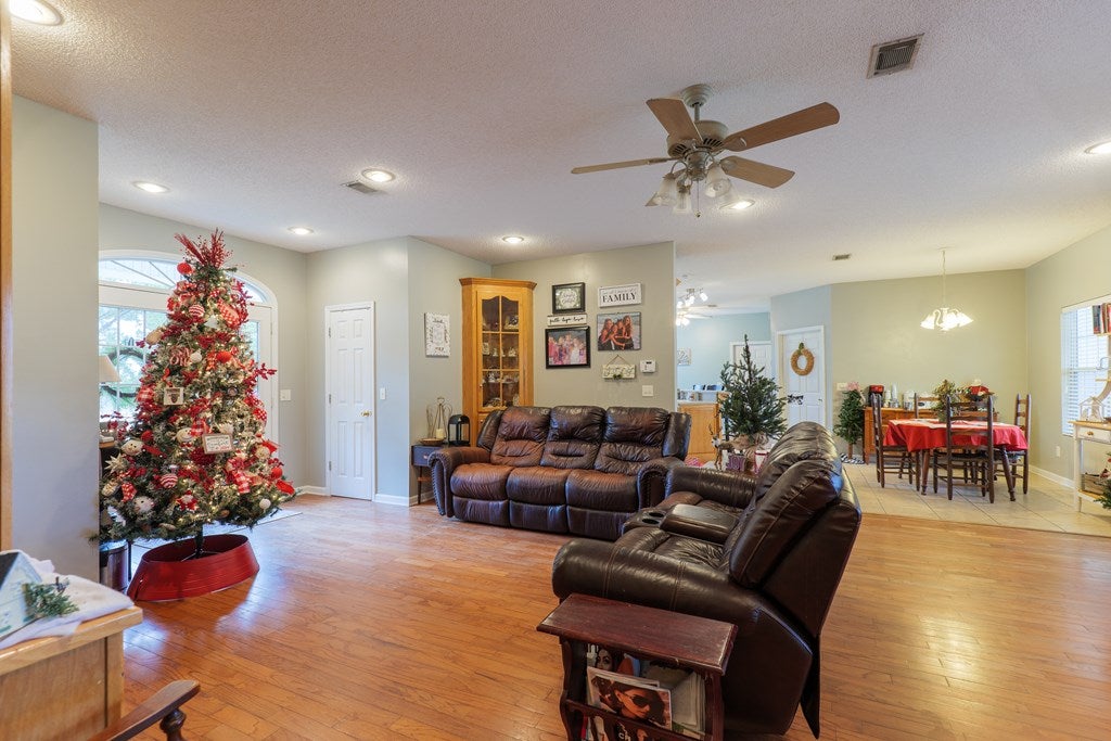 7694 Old Coffee Road Hahira, GA 31632 - Photo 11 of 41 Gallery Image 11