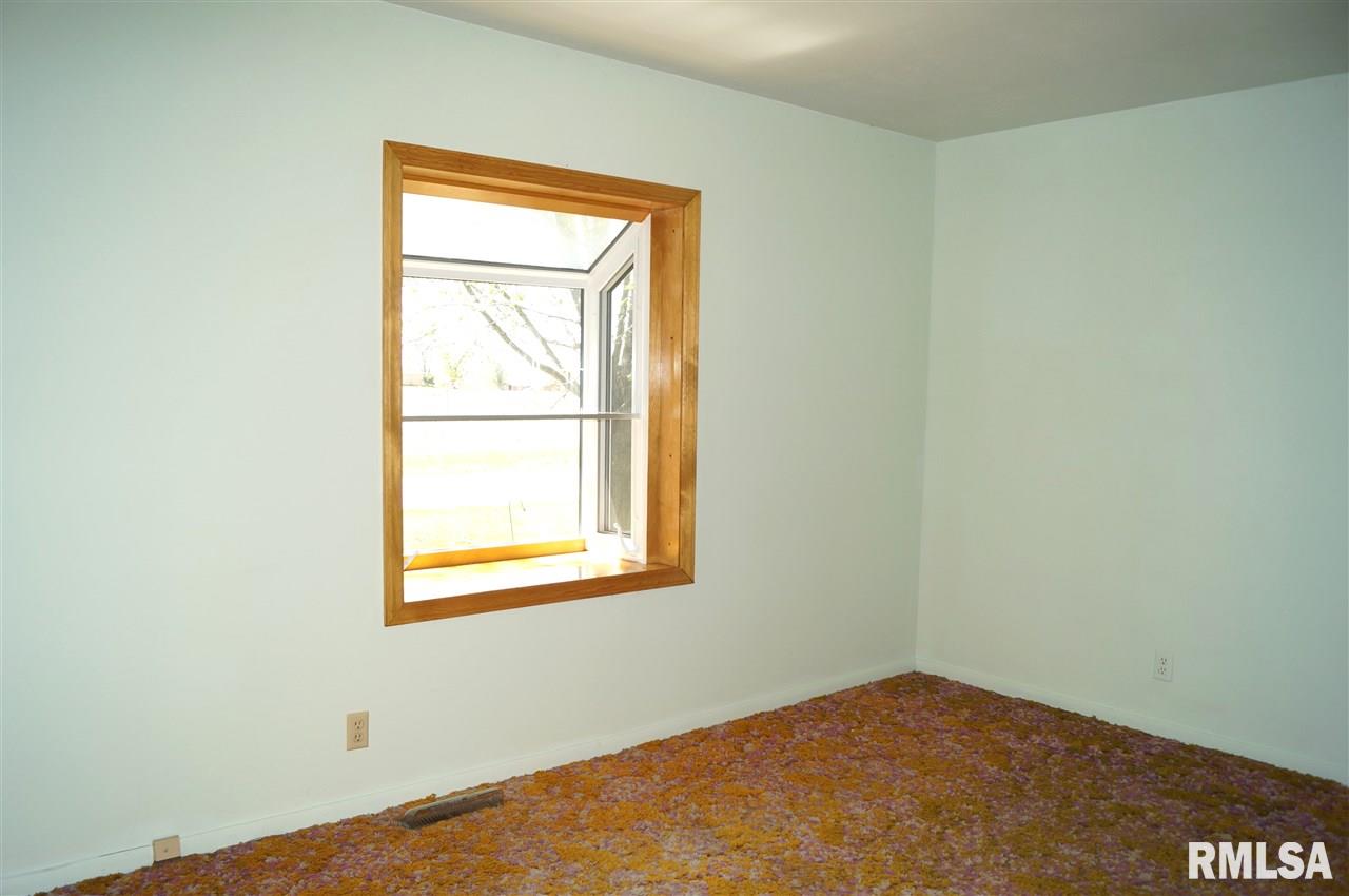 23106 East Park Road Farmington, IL 61531 - Photo 7 of 10