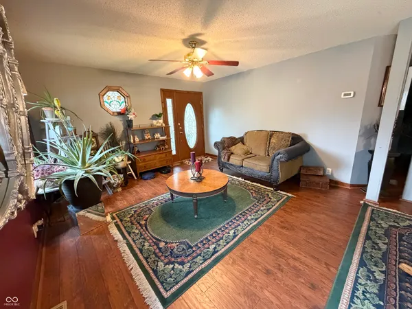 $259,900 | 686 East Wood Avenue, Clinton, IN 47842