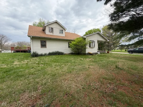 $259,900 | 686 East Wood Avenue, Clinton, IN 47842