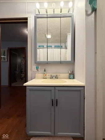 $259,900 | 686 East Wood Avenue, Clinton, IN 47842