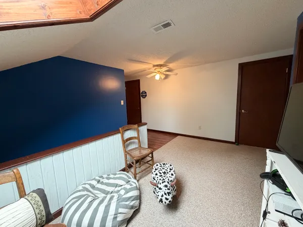 $259,900 | 686 East Wood Avenue, Clinton, IN 47842