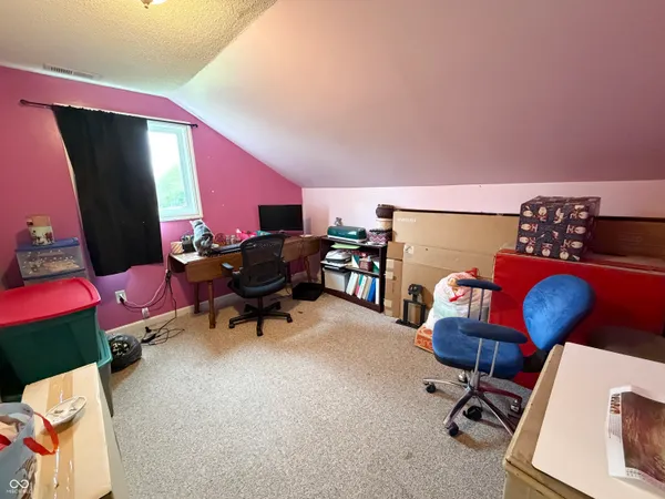 $259,900 | 686 East Wood Avenue, Clinton, IN 47842