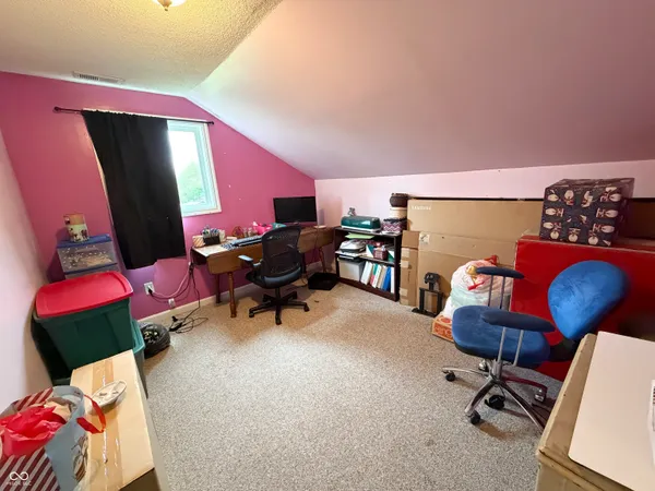 $259,900 | 686 East Wood Avenue, Clinton, IN 47842