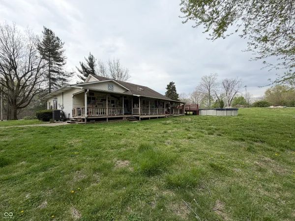 $259,900 | 686 East Wood Avenue, Clinton, IN 47842