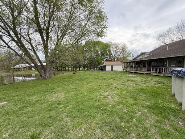 $259,900 | 686 East Wood Avenue, Clinton, IN 47842