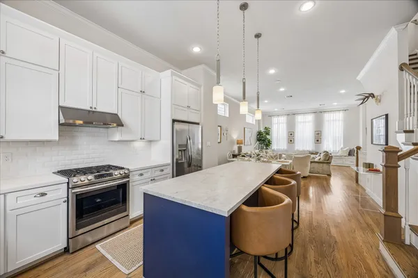 $3,900 | 1033 Ashland Street, Unit A, Houston, TX 77008