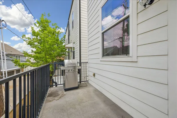 $3,900 | 1033 Ashland Street, Unit A, Houston, TX 77008