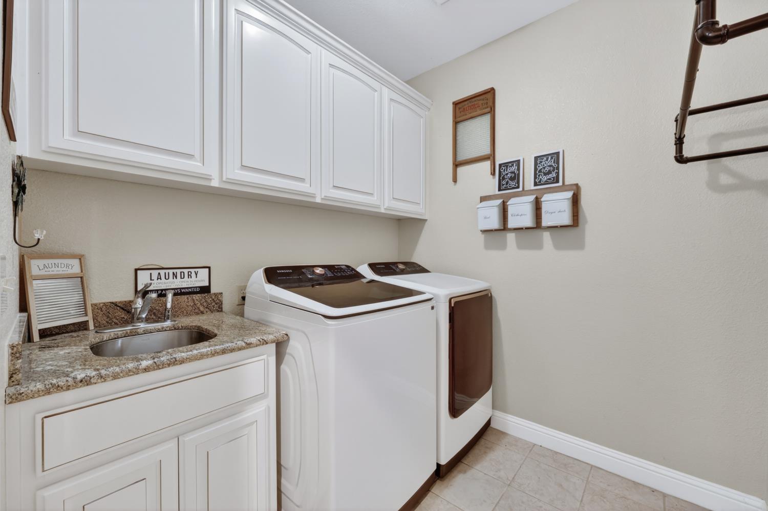 6005 Virginiatown Road Newcastle, CA 95658 - Photo 47 of 72 Indoor Laundry room