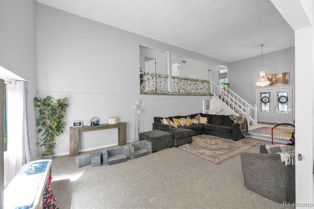 18823 Millar Road Clinton Township, MI 48036 - Photo 11 of 37