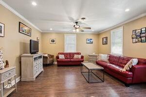 132 Levee View Drive River Ridge, LA 70123 - Photo 3 of 15 Gallery Image 3
