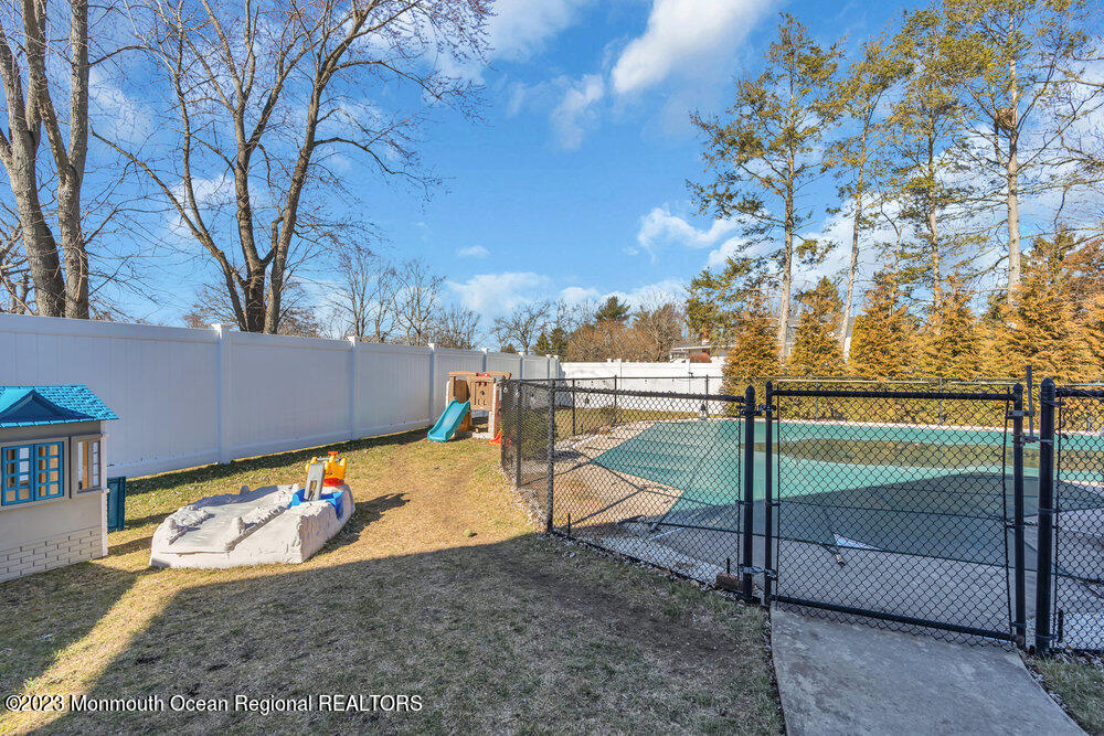 18 Lexington Road Howell, NJ 07731 - Photo 61 of 61 078_dsc07673