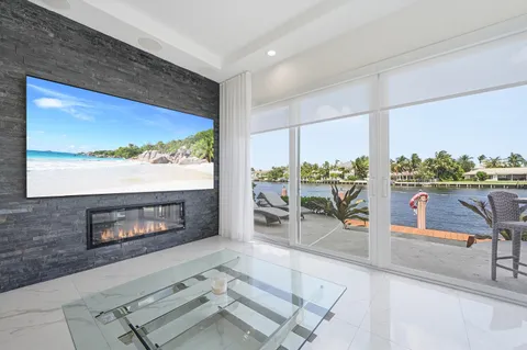 $5,995,000 | 5600 Coastal Drive, Boca Raton, FL 33487