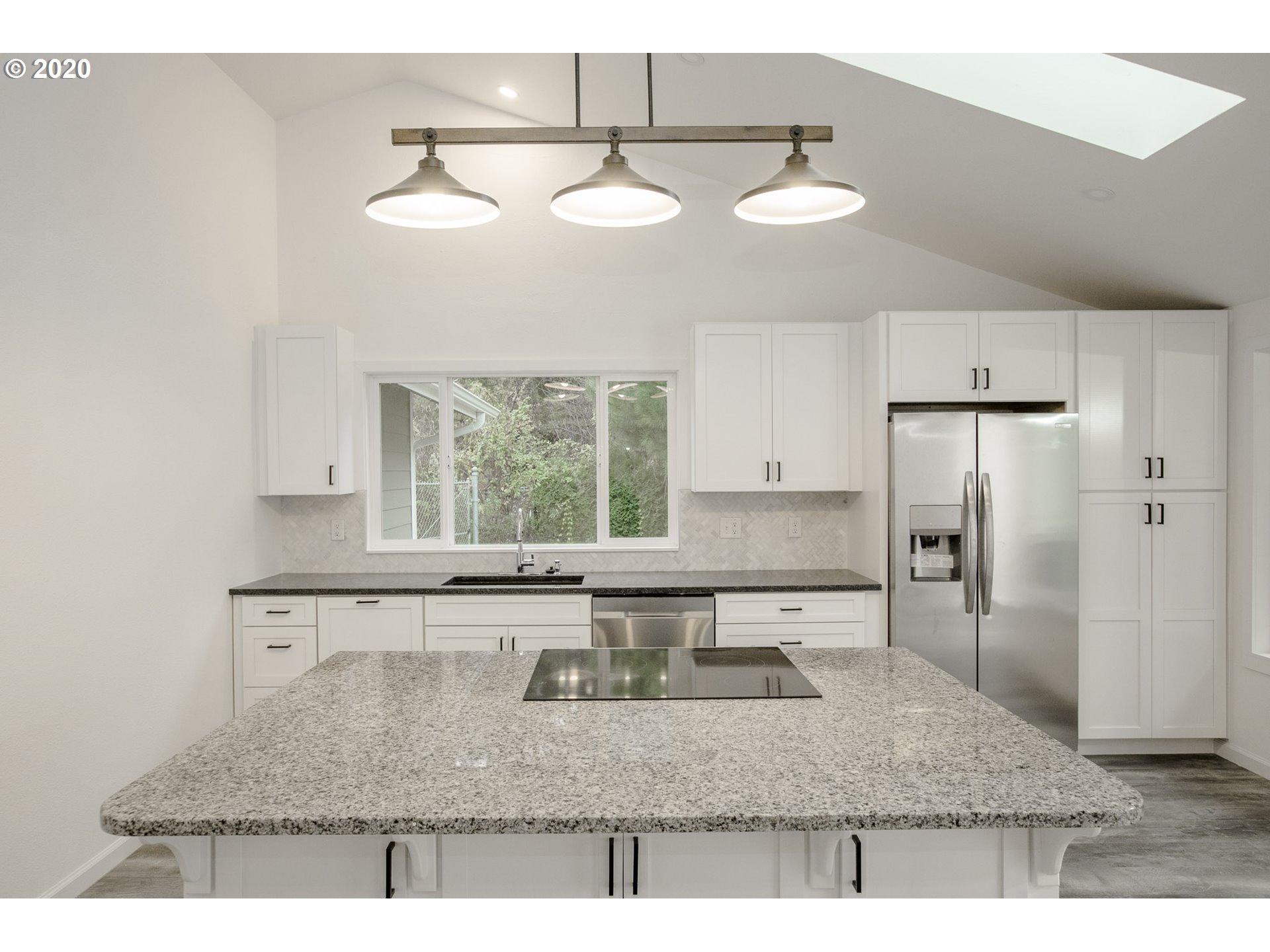 1255 Crenshaw Road Eugene, OR 97401 - Photo 5 of 32 Gallery Image 5