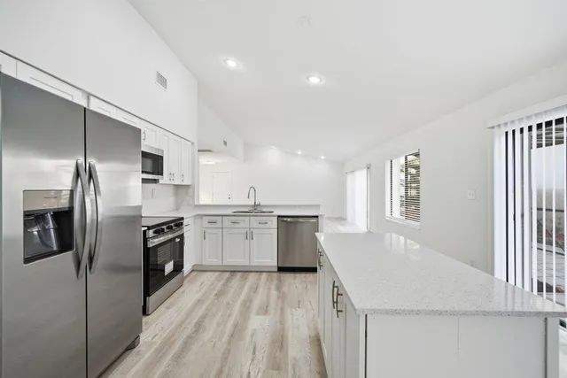 $569,900 | 905 Northwest 22nd Avenue, Delray Beach, FL 33445