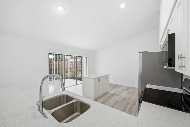 $569,900 | 905 Northwest 22nd Avenue, Delray Beach, FL 33445