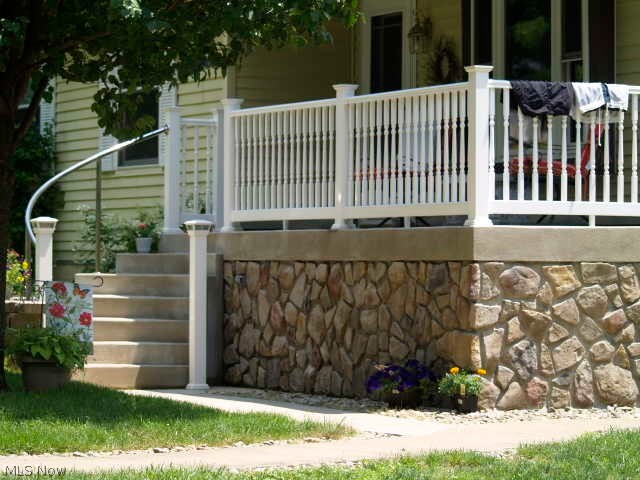 630 Oak Grove Road Walker, WV 26180 - Photo 2 of 25