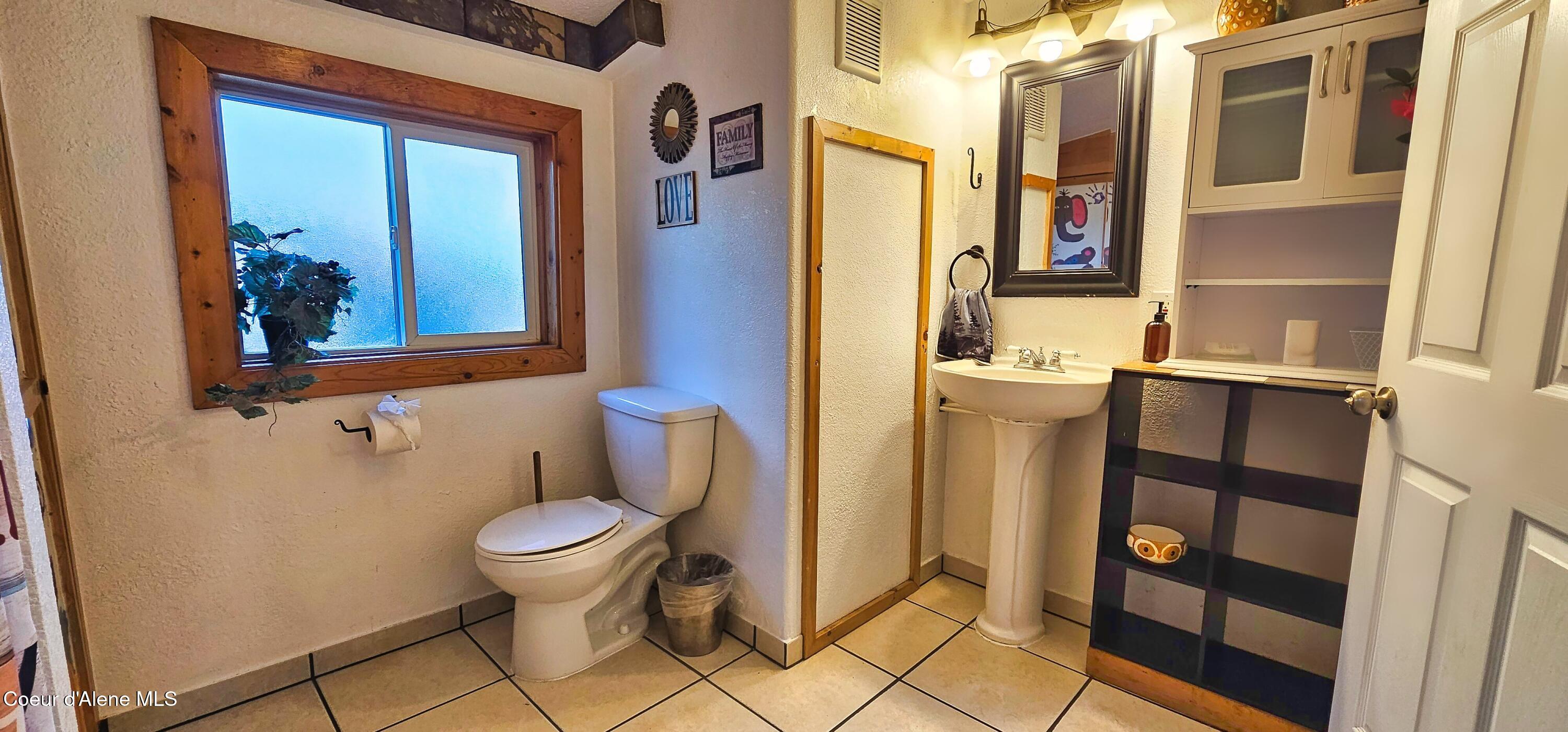 295 Glacier Road Bonners Ferry, ID 83805 - Photo 15 of 39 20260408_173601