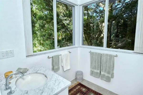 $15,000 | 213 North Washington Drive, Sarasota, FL 34236