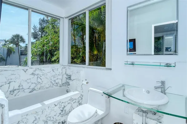 $15,000 | 213 North Washington Drive, Sarasota, FL 34236