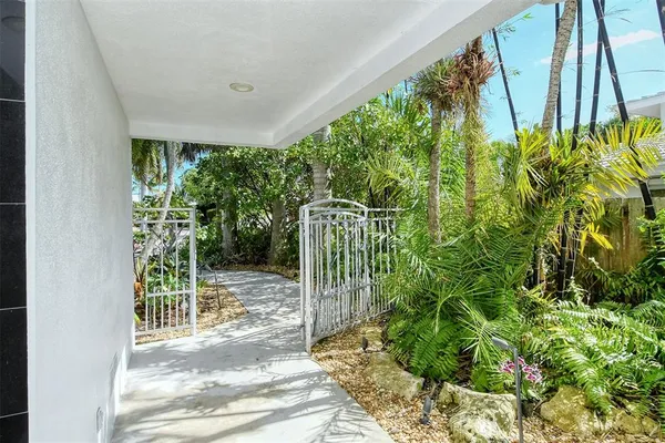 $15,000 | 213 North Washington Drive, Sarasota, FL 34236