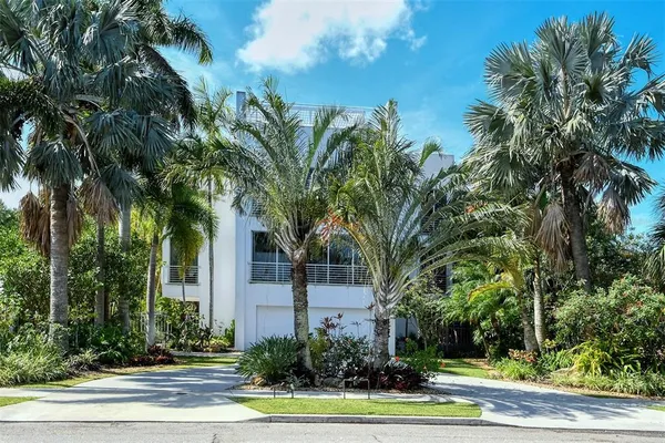 $15,000 | 213 North Washington Drive, Sarasota, FL 34236