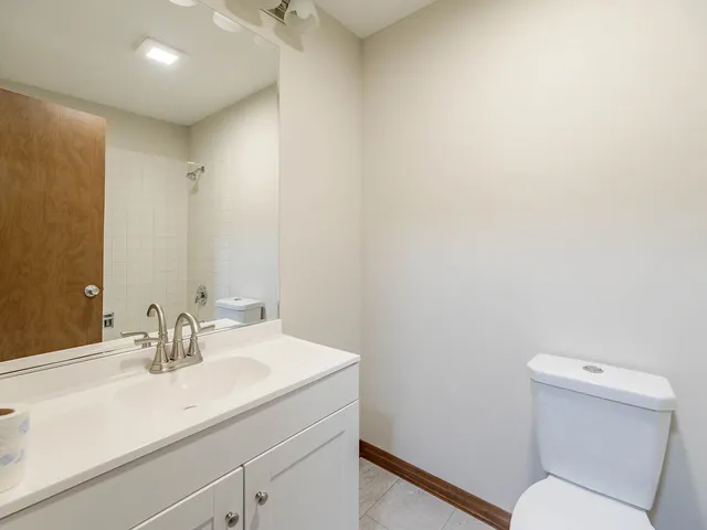 $124,900 | 19211 Elm Drive, Unit 145, Country Club Hills, IL 60478